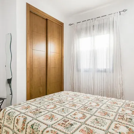 Nyaraló Rubio Cabeza *